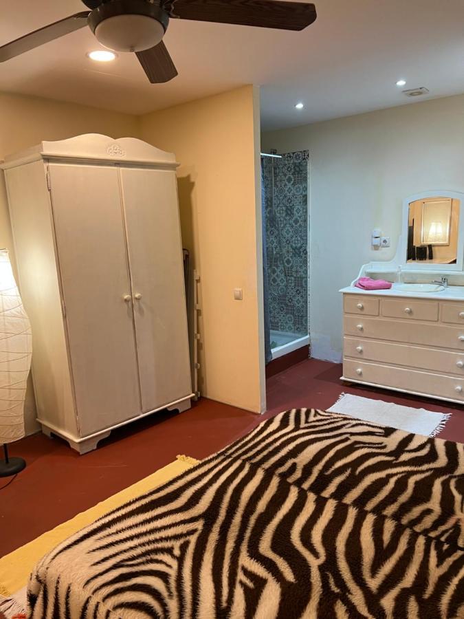Apartamento Abierto Con Patio Matadepera المظهر الخارجي الصورة